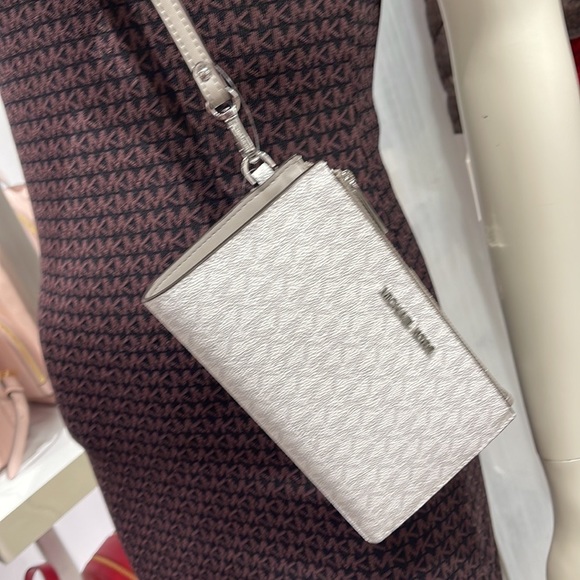 MICHAEL KORS LARGE DOUBLE ZIP WRISTLET PHONEHOLDER WALLET CLUTCH BRIGHT WHITE - Picture 4 of 16
